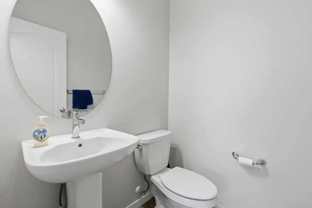 62 Wolf Hollow Way SE Calgary AB T2X 1T8