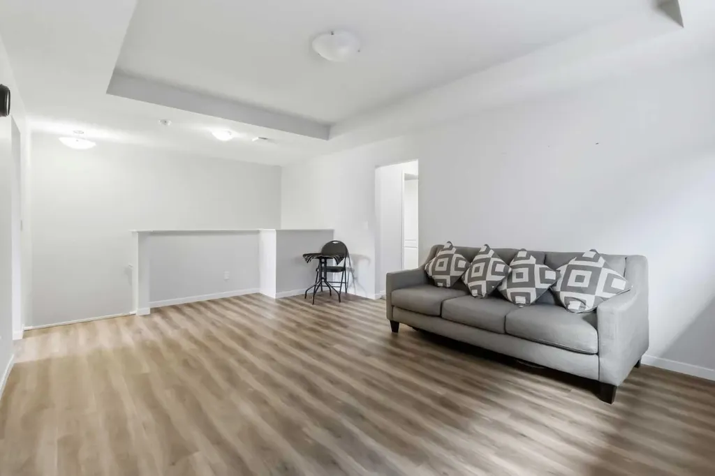 62 Wolf Hollow Way SE Calgary AB T2X 1T8