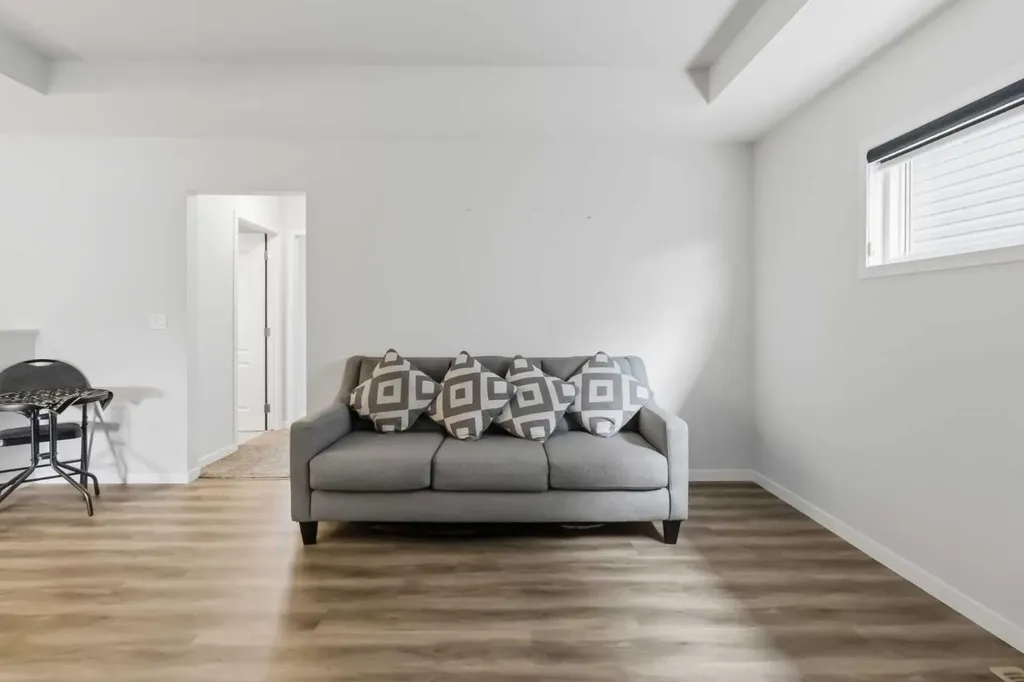 62 Wolf Hollow Way SE Calgary AB T2X 1T8