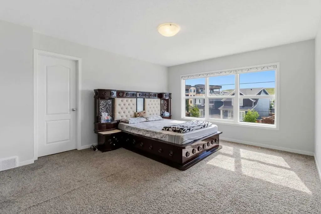 62 Wolf Hollow Way SE Calgary AB T2X 1T8