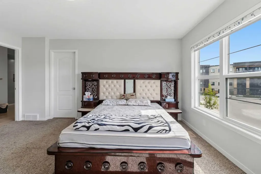 62 Wolf Hollow Way SE Calgary AB T2X 1T8