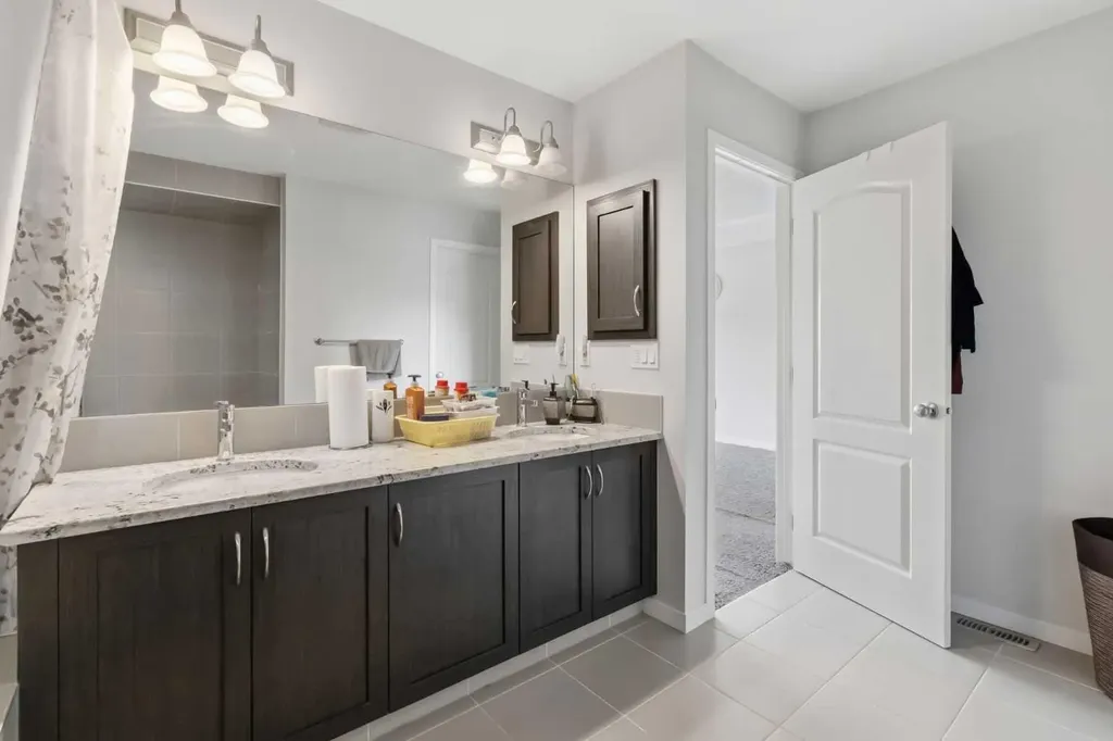 62 Wolf Hollow Way SE Calgary AB T2X 1T8