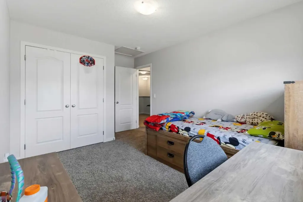 62 Wolf Hollow Way SE Calgary AB T2X 1T8