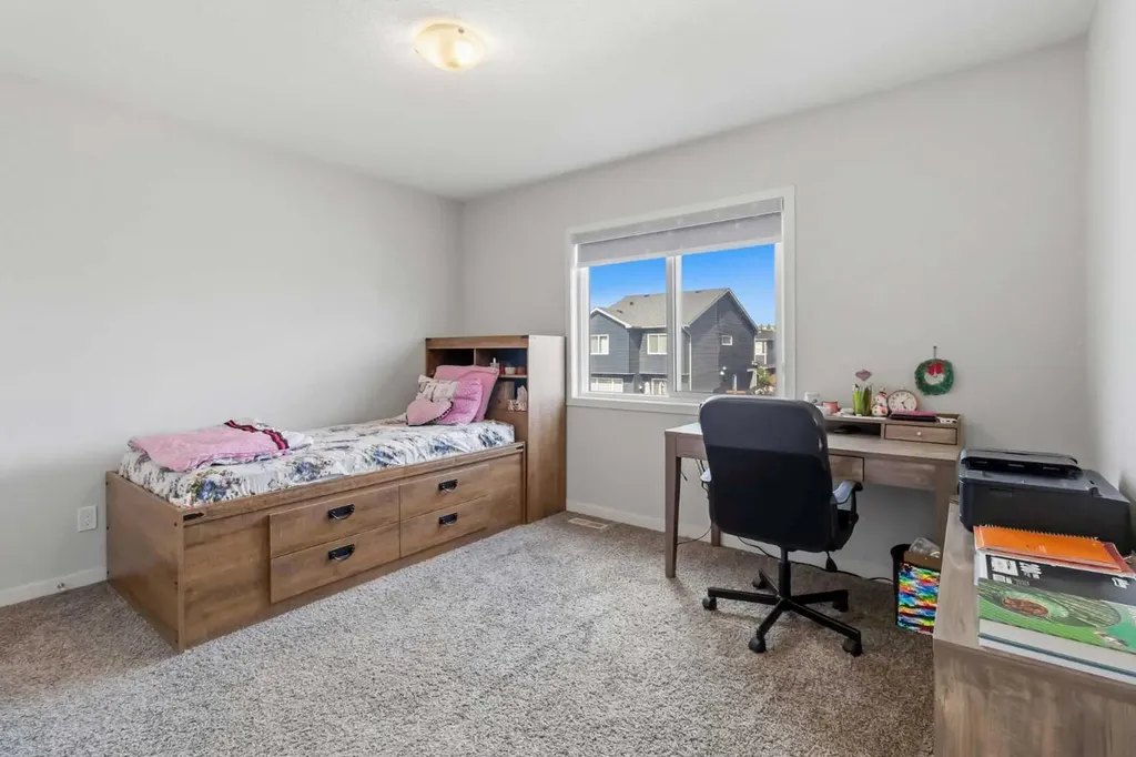 62 Wolf Hollow Way SE Calgary AB T2X 1T8