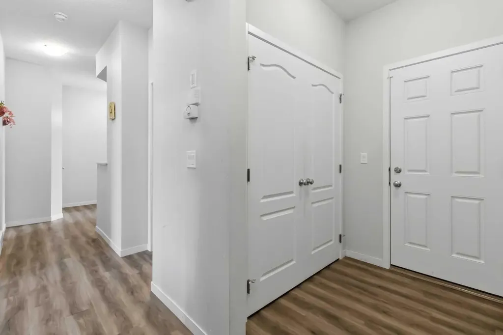 62 Wolf Hollow Way SE Calgary AB T2X 1T8