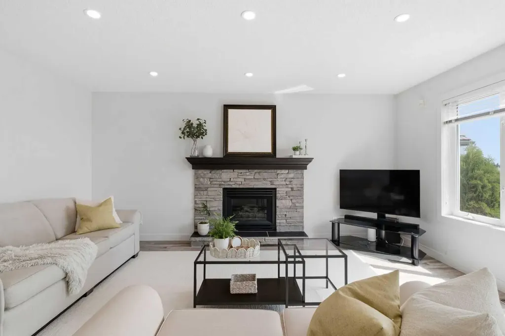 271 Sienna Park View SW Calgary AB T3H 3L2