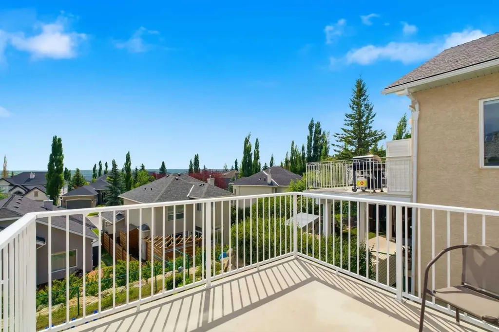 271 Sienna Park View SW Calgary AB T3H 3L2