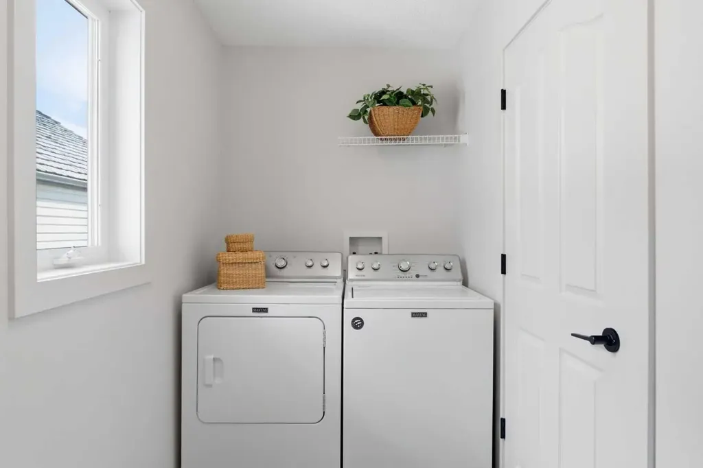 271 Sienna Park View SW Calgary AB T3H 3L2