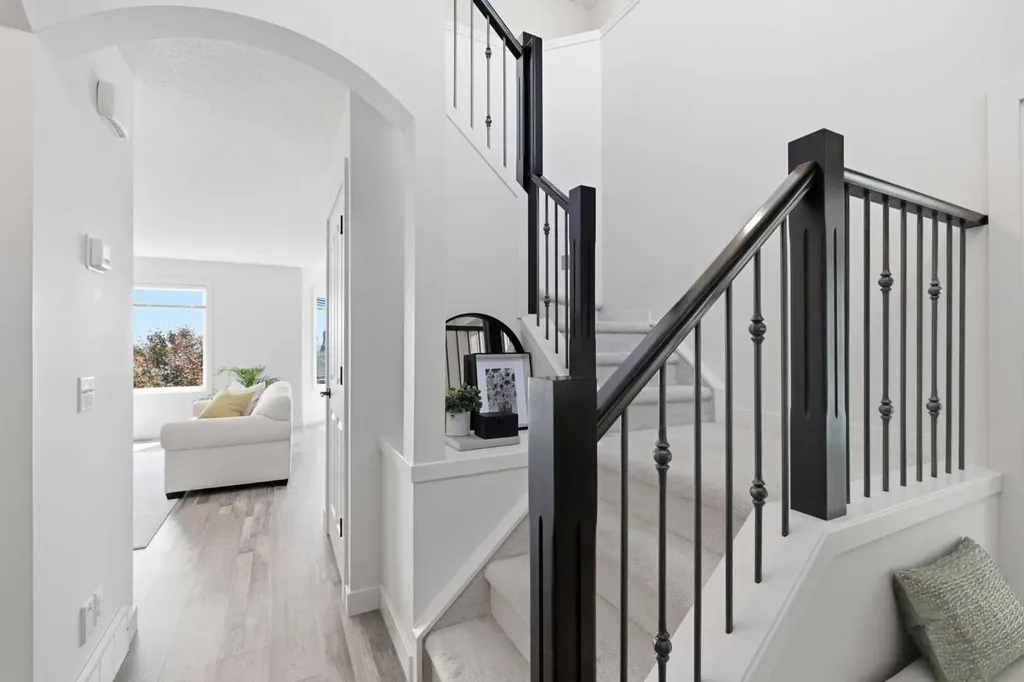 271 Sienna Park View SW Calgary AB T3H 3L2