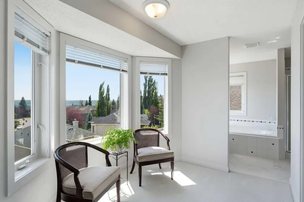 271 Sienna Park View SW Calgary AB T3H 3L2