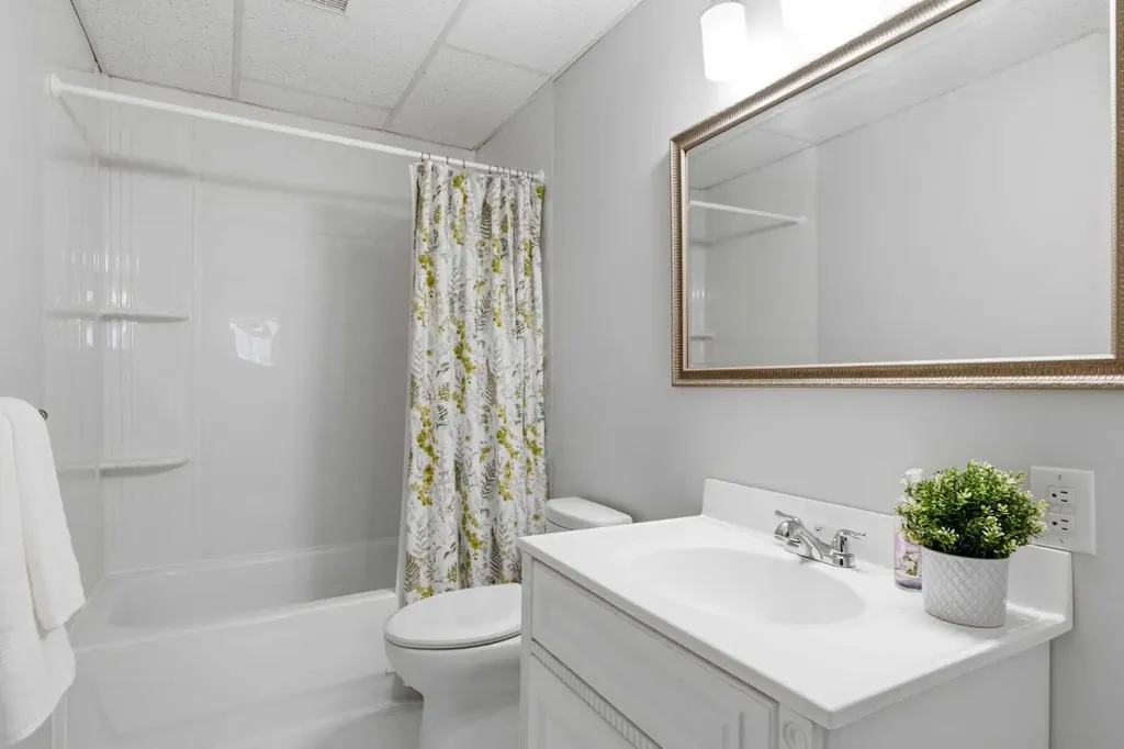 271 Sienna Park View SW Calgary AB T3H 3L2