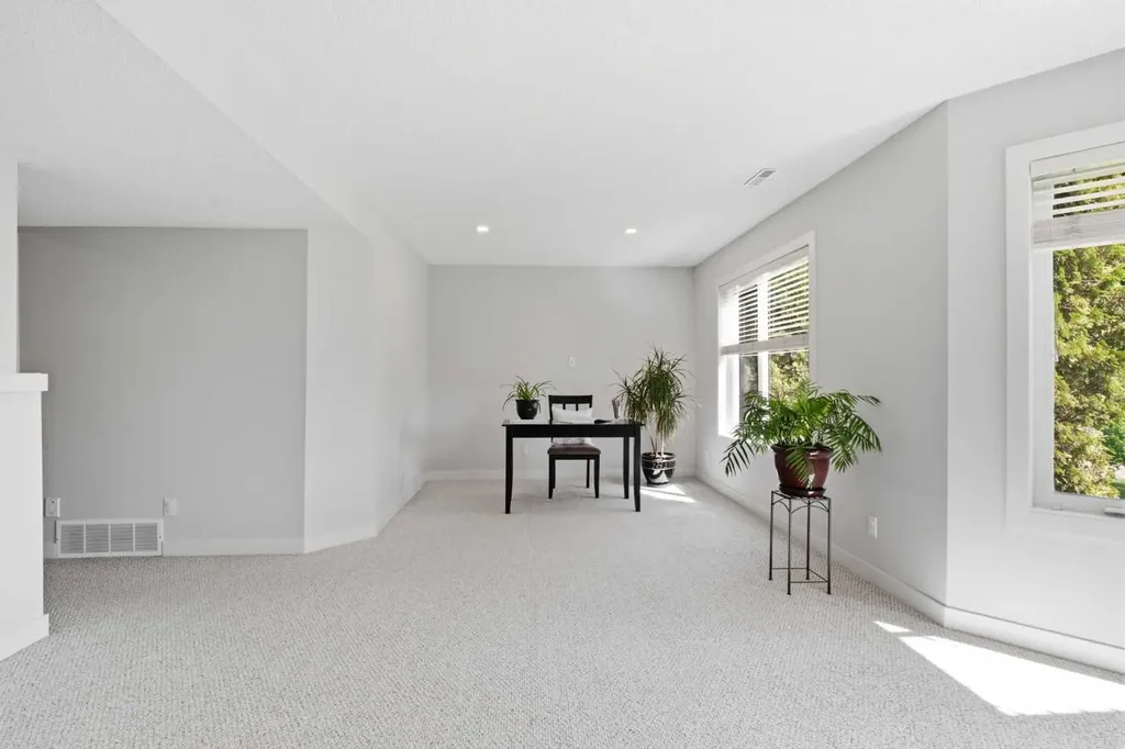 271 Sienna Park View SW Calgary AB T3H 3L2