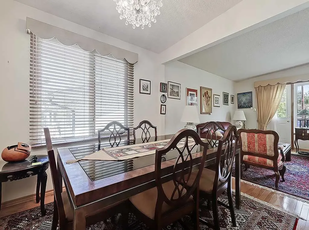 3911 Vincent Drive NW Calgary AB T2N 0K2