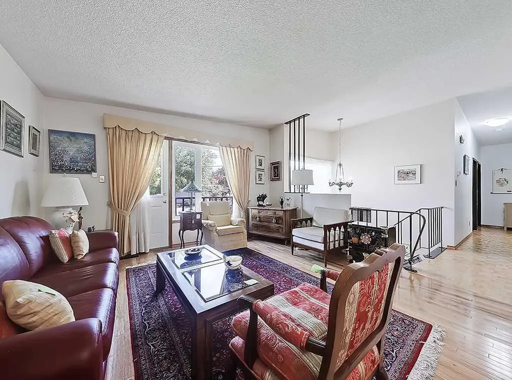 3911 Vincent Drive NW Calgary AB T2N 0K2