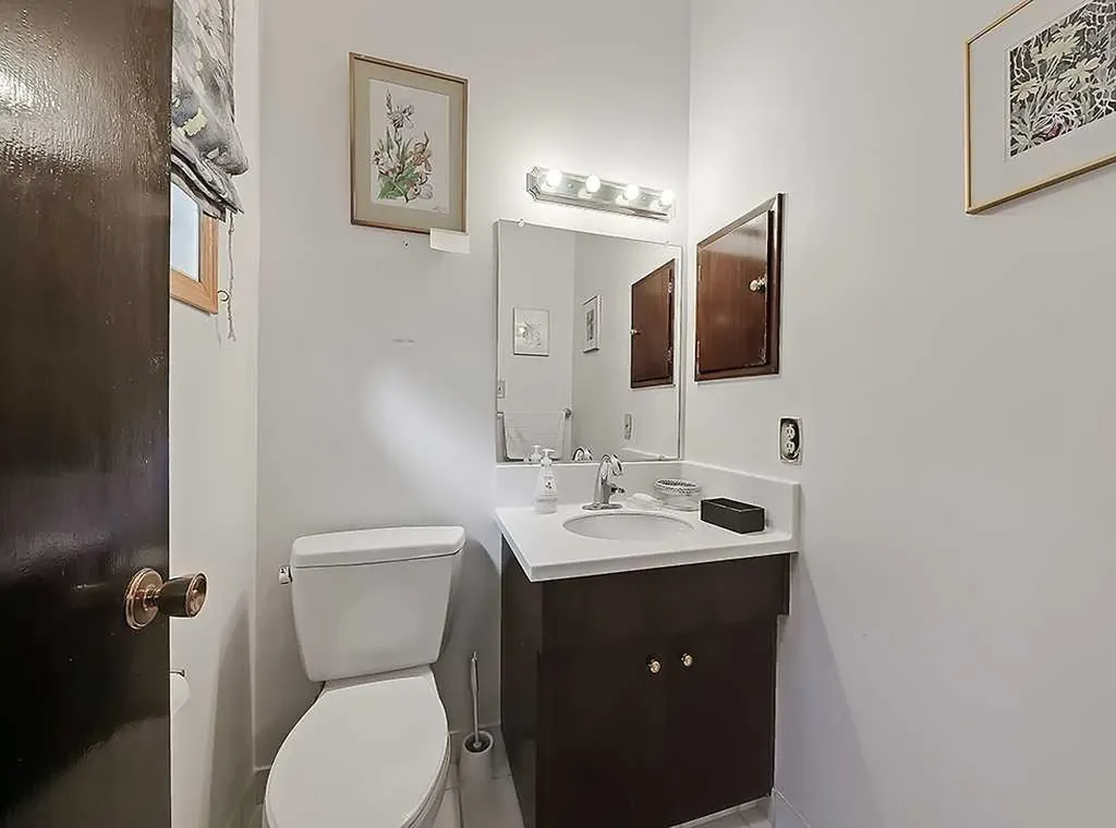 3911 Vincent Drive NW Calgary AB T2N 0K2