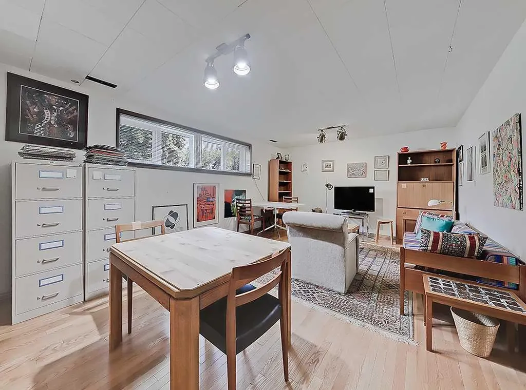 3911 Vincent Drive NW Calgary AB T2N 0K2