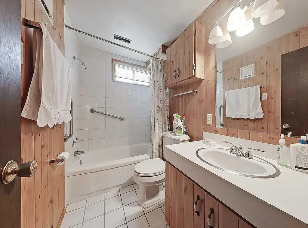 3911 Vincent Drive NW Calgary AB T2N 0K2