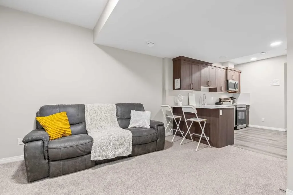 109 Mallard Grove SE Calgary AB T3S 0E2