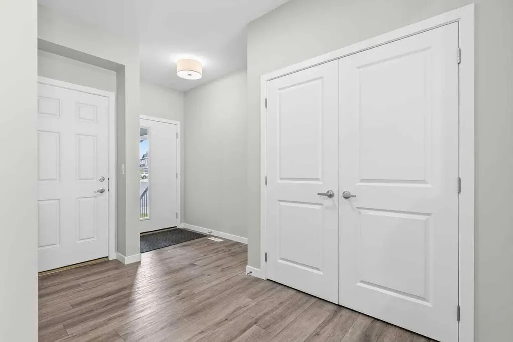 109 Mallard Grove SE Calgary AB T3S 0E2