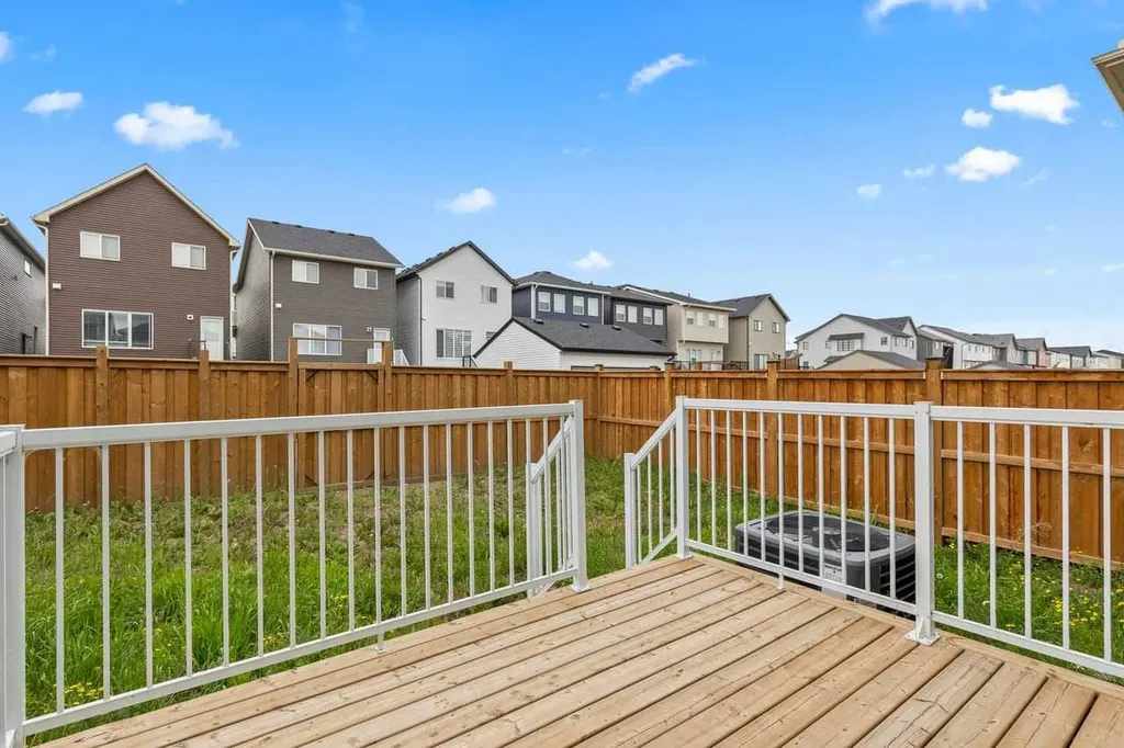109 Mallard Grove SE Calgary AB T3S 0E2