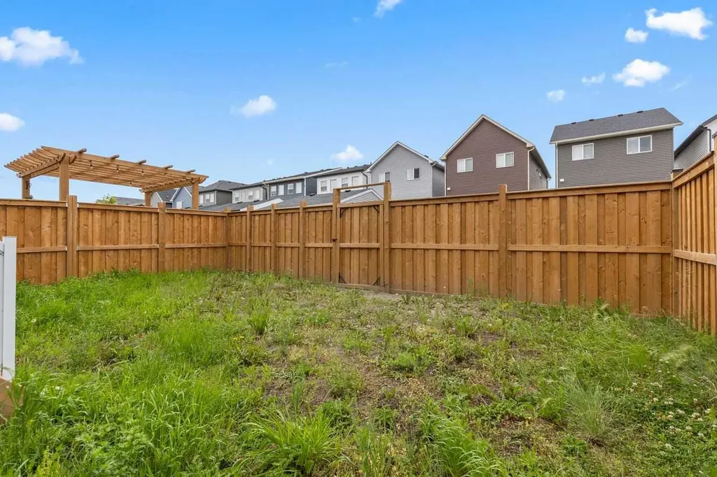 109 Mallard Grove SE Calgary AB T3S 0E2