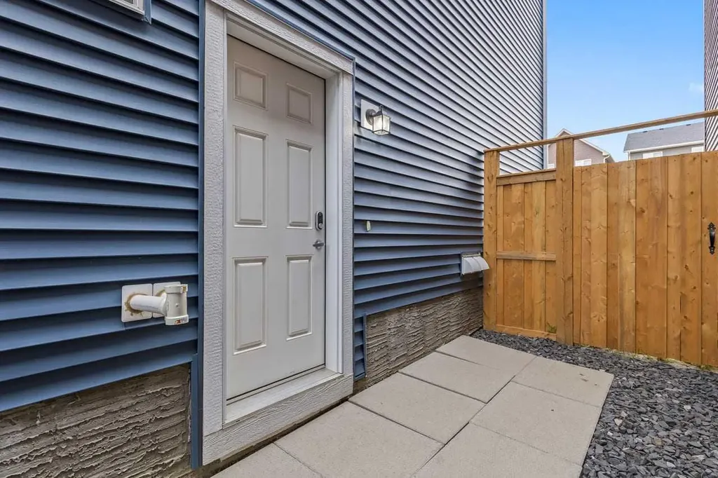 109 Mallard Grove SE Calgary AB T3S 0E2