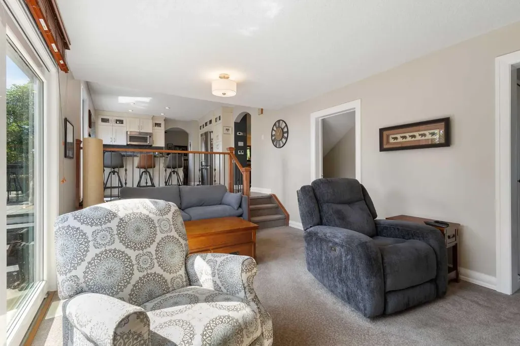 10720 Maplecrest Road SE Calgary AB T2J 1Y1