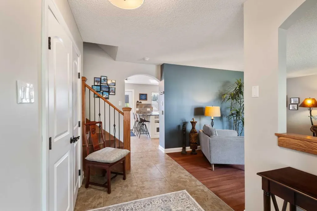 10720 Maplecrest Road SE Calgary AB T2J 1Y1