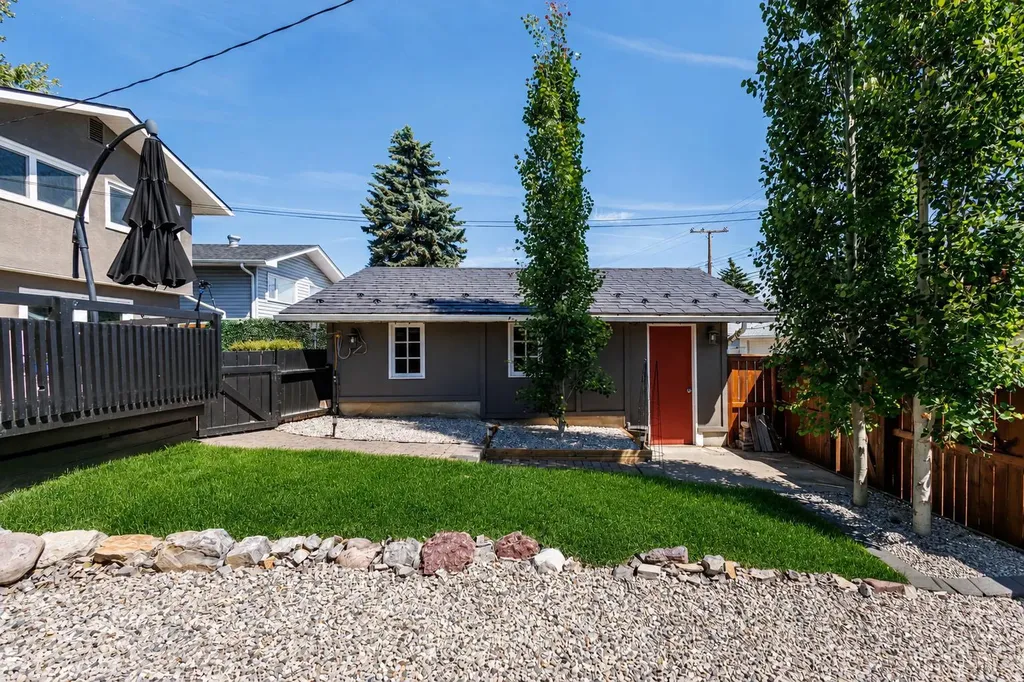 10720 Maplecrest Road SE Calgary AB T2J 1Y1