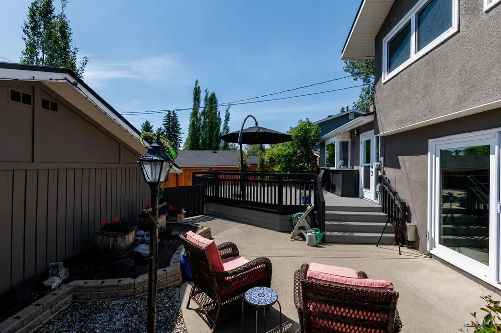10720 Maplecrest Road SE Calgary AB T2J 1Y1