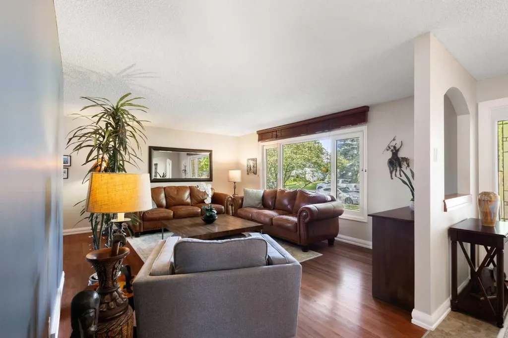 10720 Maplecrest Road SE Calgary AB T2J 1Y1