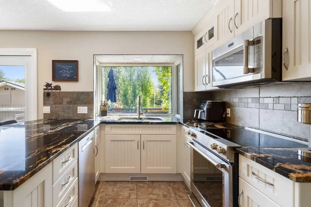 10720 Maplecrest Road SE Calgary AB T2J 1Y1