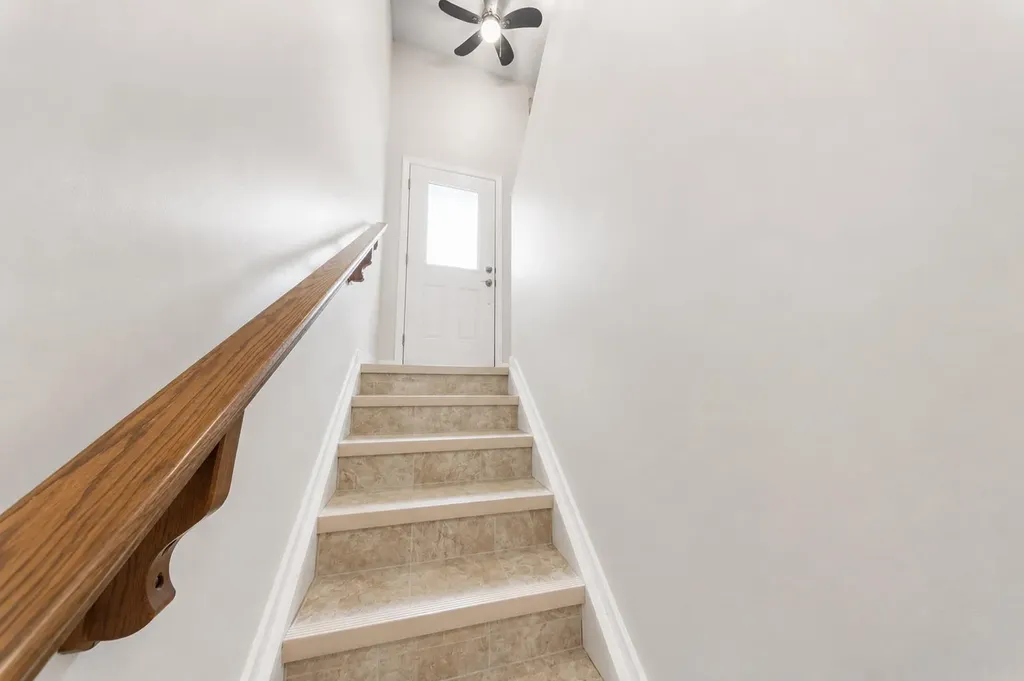 5035 58 Street Close Rocky Mountain House AB T4T 1G5
