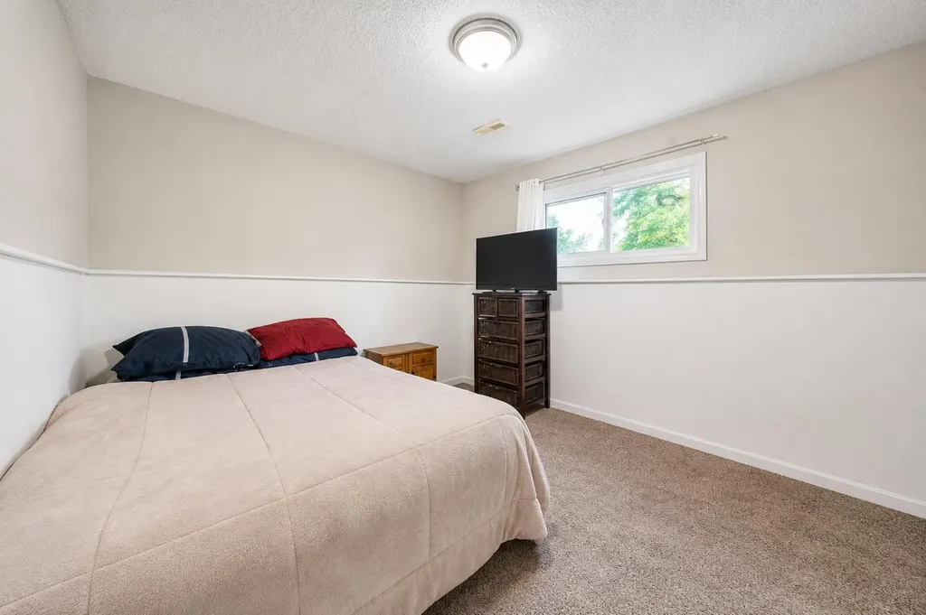 5035 58 Street Close Rocky Mountain House AB T4T 1G5
