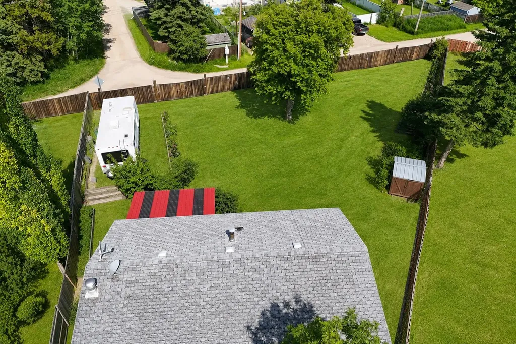 5035 58 Street Close Rocky Mountain House AB T4T 1G5