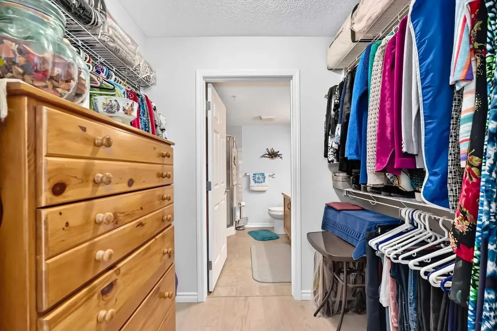 200 Community Way Okotoks AB T1S2L2