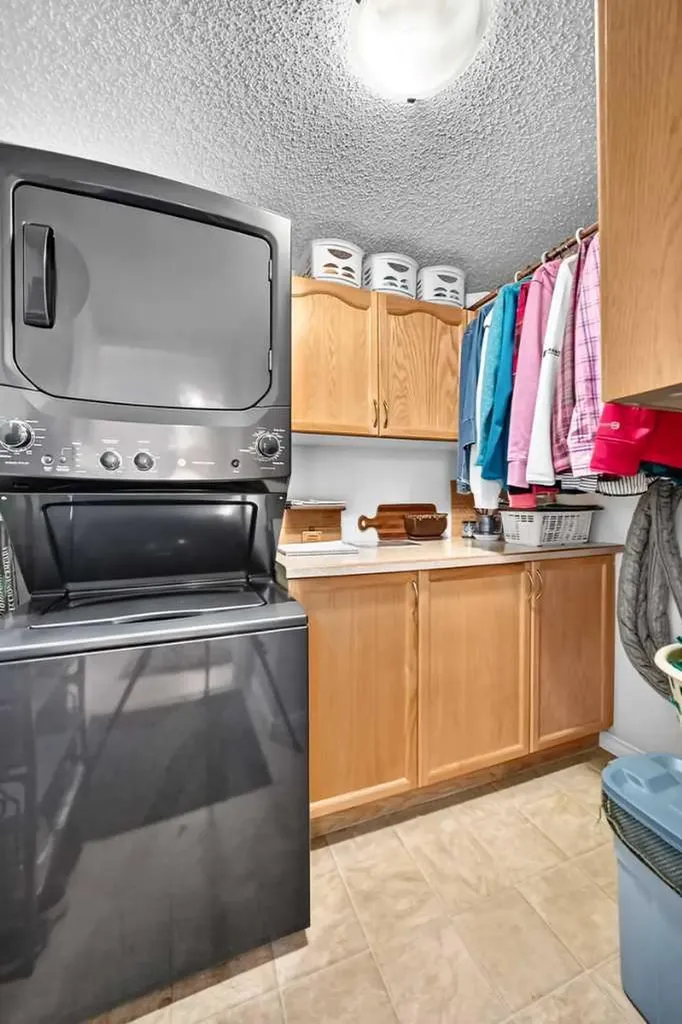 200 Community Way Okotoks AB T1S2L2