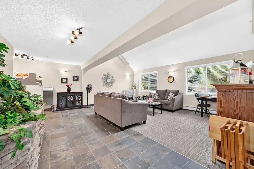 200 Community Way Okotoks AB T1S2L2