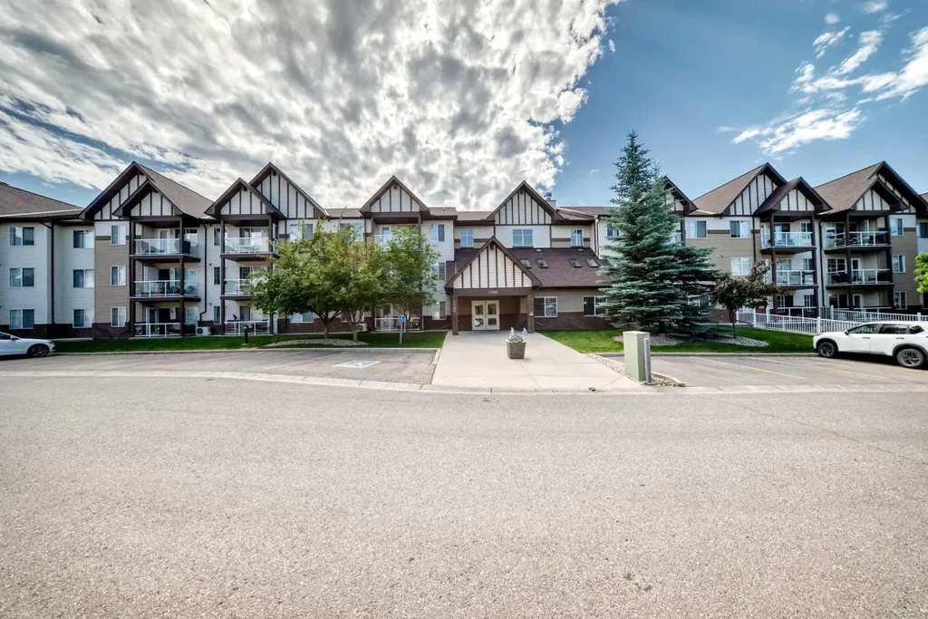 200 Community Way Okotoks AB T1S2L2