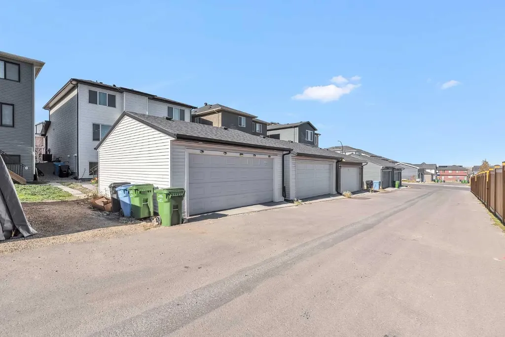 52 Edith Gate NW Calgary AB T3A 1Z2