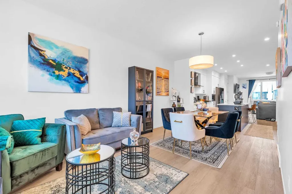 52 Edith Gate NW Calgary AB T3A 1Z2
