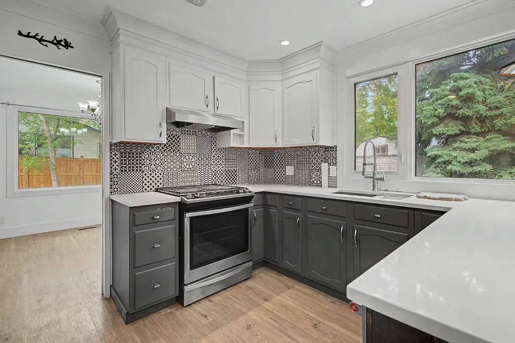 1320 116 Avenue SW Calgary AB t2w2a5