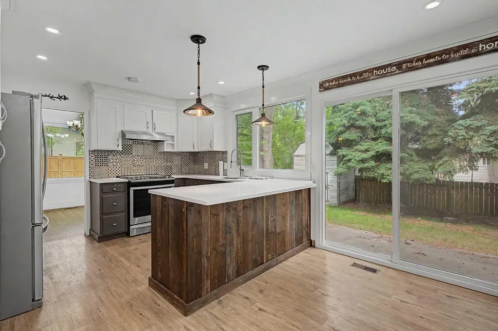1320 116 Avenue SW Calgary AB t2w2a5