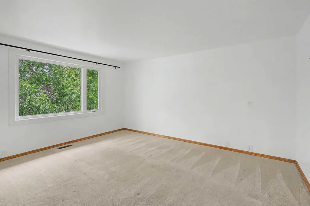1320 116 Avenue SW Calgary AB t2w2a5