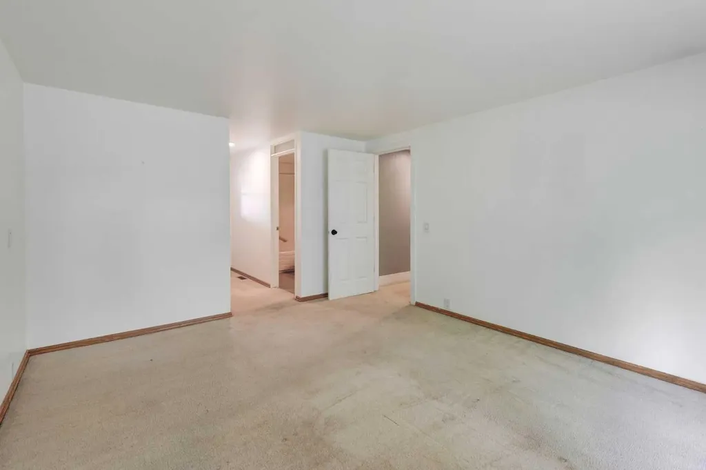1320 116 Avenue SW Calgary AB t2w2a5