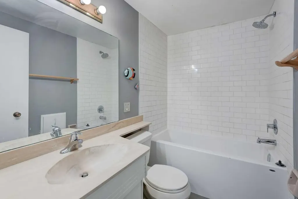 1320 116 Avenue SW Calgary AB t2w2a5