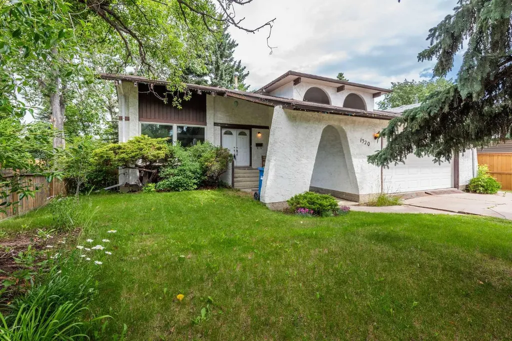 1320 116 Avenue SW Calgary AB t2w2a5