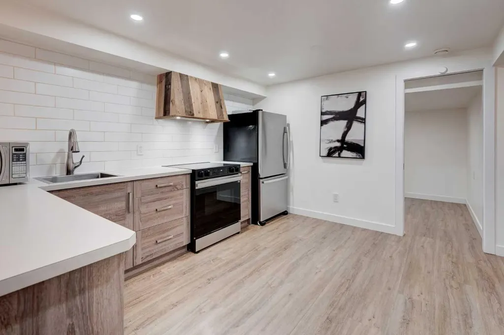 1320 116 Avenue SW Calgary AB t2w2a5