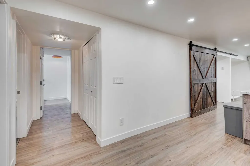 1320 116 Avenue SW Calgary AB t2w2a5