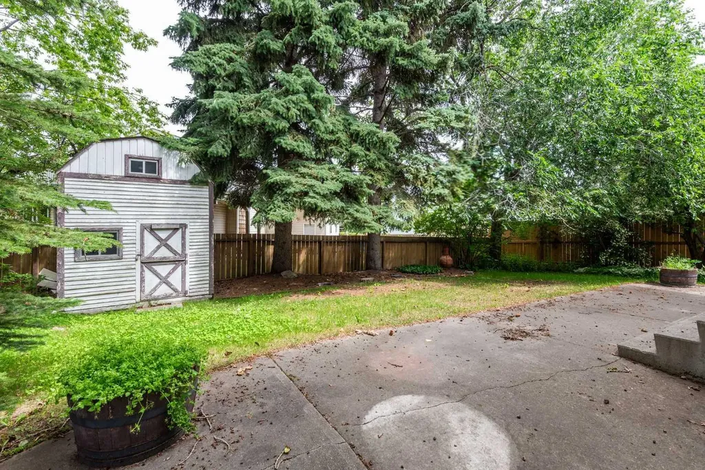 1320 116 Avenue SW Calgary AB t2w2a5